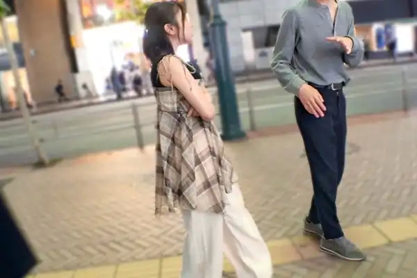 渋谷小動物系あやちゃんが先生＆友達と3P告白！白肌すべすべ敏感ボディ→中イキ外イキ潮吹き連発ガン突きイキ狂い