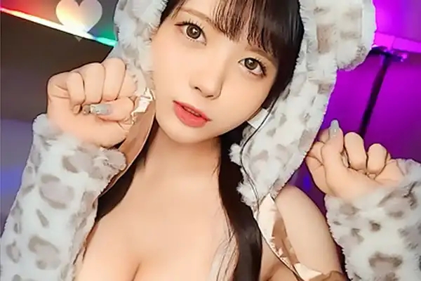 美澄玲衣 ペットショップで働くFカップ巨乳のドM女子。背面騎乗位で杭打ちピストン