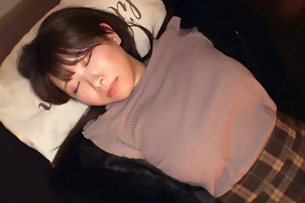 水原みその Hカップ爆乳おっぱいを持つ美女を昏睡レイプ！ゴム無しチンポでザーメン中出し